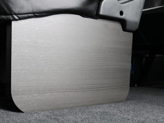 ハイエースワゴン ＧＬ　○フロントスポイラー○オーバーフェンダー○シートカバー○ＬＥＤテール○ＬＥＤハイマウントストップランプ○フットパネル○７インチナビ○ＥＴＣ○トーヨーホワイトレタータイヤ○ローダウン１インチ●オリジナル（56枚目）