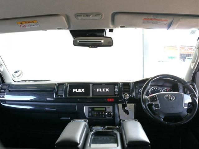 ハイエースワゴン ＧＬ　○内装架装○シートカバー○ナスカータイヤ○ボンネット○ウインカーミラー○ローダウン○オーバーフェンダー○ＬＥＤテール○７インチナビ○ＥＴＣ○サブモニター○後席フリップダウン○インテリアパネルセット○○（2枚目）