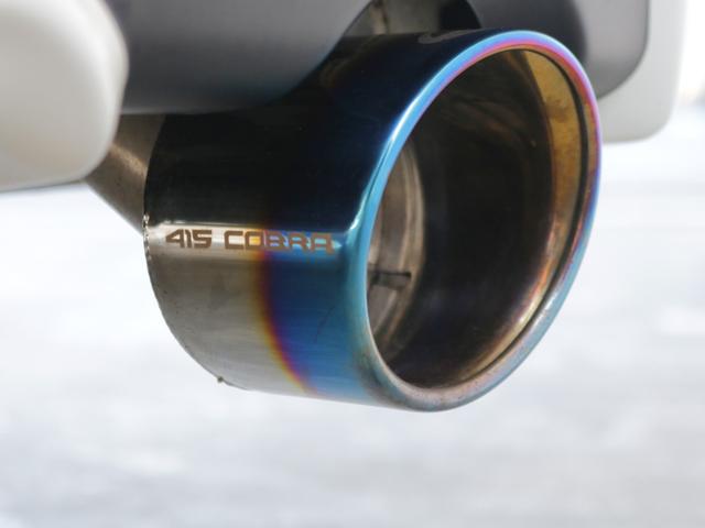 ハイエースバン スーパーＧＬ　ダークプライムＩＩ　○ＲＥクラシック丸目キット○ＴＲＤフルエアロ○リアスポイラー○シートカバー○オリジナル特注・アームレストセット○ベッドキット○ビッグＸ・ＥＴＣ・フリップダウンモニター・連動ドラレコ○ドアミラー自動格納（33枚目）