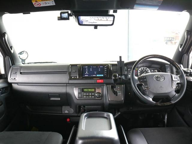 ハイエースバン スーパーＧＬ　ダークプライムＩＩ　オリジナル１６インチアルミホイール・・トーヨーオープンカントリー・オリジナルフリップアップベッドキット・オリジナルフロントリップ・オリジナルＬＥＤテールランプ・クルーズコントロール・ドライブレコーダー（3枚目）