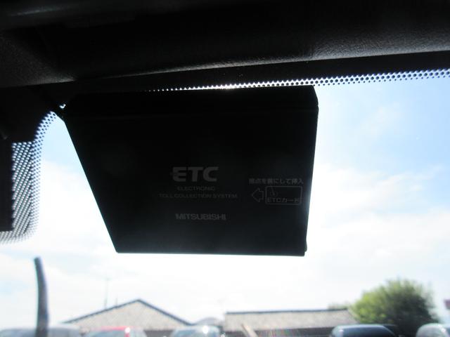 ロードスター Ｓスペシャルパッケージ　オープンカー　ＥＴＣ　ＴＶ　ＬＥＤヘッドランプ　ＡＴ　スマートキー　アイドリングストップ　アルミホイール　盗難防止システム　衝突安全ボディ　ＡＢＳ　ＥＳＣ　エアコン　パワーステアリング（5枚目）