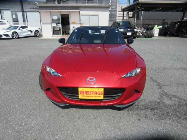 ロードスター Ｓスペシャルパッケージ　オープンカー　ＥＴＣ　ＴＶ　ＬＥＤヘッドランプ　ＡＴ　スマートキー　アイドリングストップ　アルミホイール　盗難防止システム　衝突安全ボディ　ＡＢＳ　ＥＳＣ　エアコン　パワーステアリング（8枚目）