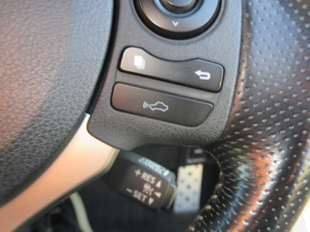 ＩＳ ＩＳ２００ｔ　Ｆスポーツ　ＥＴＣ　クリアランスソナー　オートクルーズコントロール　バックカメラ　ナビ　ＴＶ　アルミホイール　ＨＩＤ　ＡＴ　シートヒーター　スマートキー　アイドリングストップ　盗難防止システム　パワーシート　ＣＤ（3枚目）