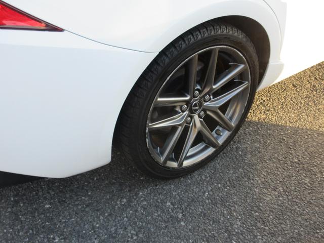 ＩＳ ＩＳ２００ｔ　Ｆスポーツ　ＥＴＣ　クリアランスソナー　オートクルーズコントロール　バックカメラ　ナビ　ＴＶ　アルミホイール　ＨＩＤ　ＡＴ　シートヒーター　スマートキー　アイドリングストップ　盗難防止システム　パワーシート　ＣＤ（18枚目）