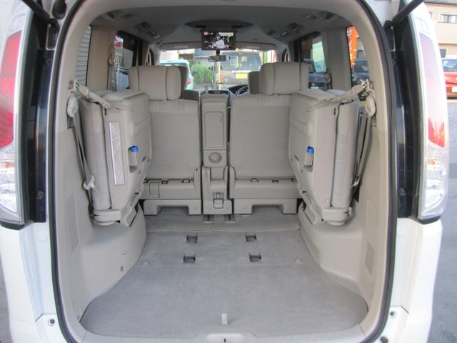 セレナ 20G 走行53600キロ 純正ナビ Bカメラ 両側パワースライドドア フリップダウンモニター クルーズコントロール Pスタート スマートキー Aエアコン フォグ I-STOP 純正AW ETC 禁煙車(11枚目)