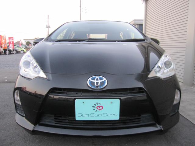 アクア Ｇブラックソフトレザーセレクション　純正ナビ　Ｂカメラ　スマートキー２個　Ａエアコン　Ｐスタート　アイドリングストップ　ソフトレザーシート　ドラレコ前後　ＢＴ接続　革巻きステアリング　純正ＡＷ　ＥＴＣ　禁煙車（11枚目）