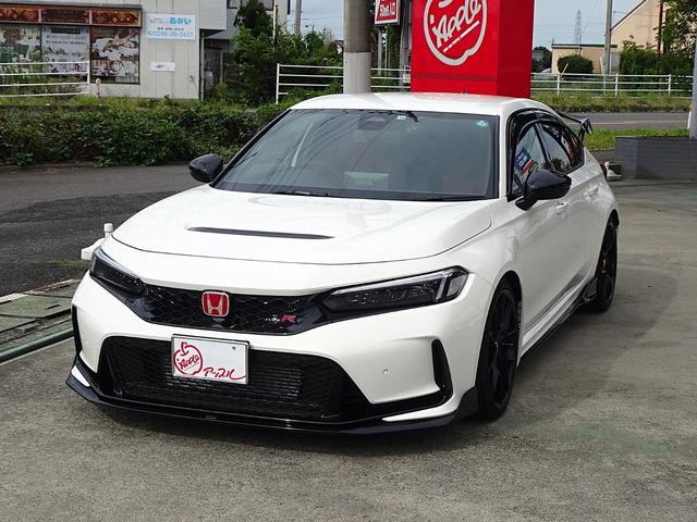 シビック タイプＲ　タイプＲ（４名）　ホンダセンシング　ドライブモードスイッチ　＋Ｒモードスイッチ　フルＬＥＤヘッドランプ　グロスブラックリアスポイラー　１９インチＡＷ　スマートキー　ホンダコネクトディスプレイ（6枚目）