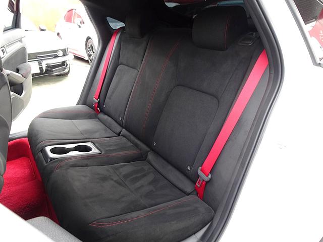 シビック タイプＲ　タイプＲ（４名）　ホンダセンシング　ドライブモードスイッチ　＋Ｒモードスイッチ　フルＬＥＤヘッドランプ　グロスブラックリアスポイラー　１９インチＡＷ　スマートキー　ホンダコネクトディスプレイ（29枚目）