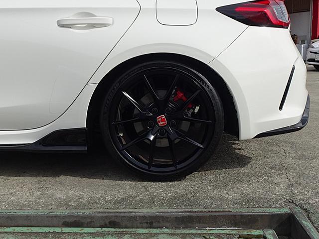 シビック タイプＲ　タイプＲ（４名）　ホンダセンシング　ドライブモードスイッチ　＋Ｒモードスイッチ　フルＬＥＤヘッドランプ　グロスブラックリアスポイラー　１９インチＡＷ　スマートキー　ホンダコネクトディスプレイ（46枚目）