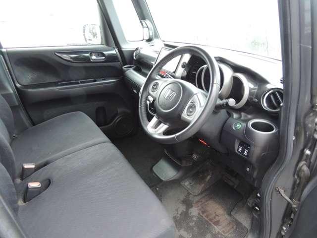 N-BOXカスタム G・ターボパッケージ(32枚目)