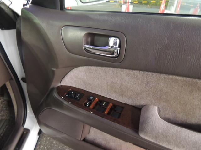 セドリック ブロアム 社外ナビ 地デジ ETC パワーシート(26枚目)