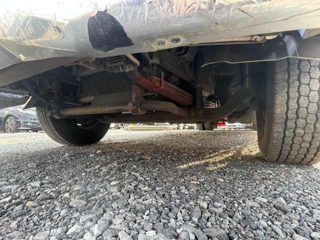 ファイター 　４トン　ワイド　４段クレーン　エアサス　修復歴無　差し違いアウトリガー　ラジコン　造りボディ　アルミブロック　カーナビ　ＥＴＣ　電動確認ミラー　メッキパーツ（31枚目）