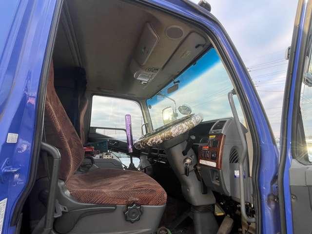 ファイター 　４トン　ワイド　４段クレーン　エアサス　修復歴無　差し違いアウトリガー　ラジコン　造りボディ　アルミブロック　カーナビ　ＥＴＣ　電動確認ミラー　メッキパーツ（33枚目）