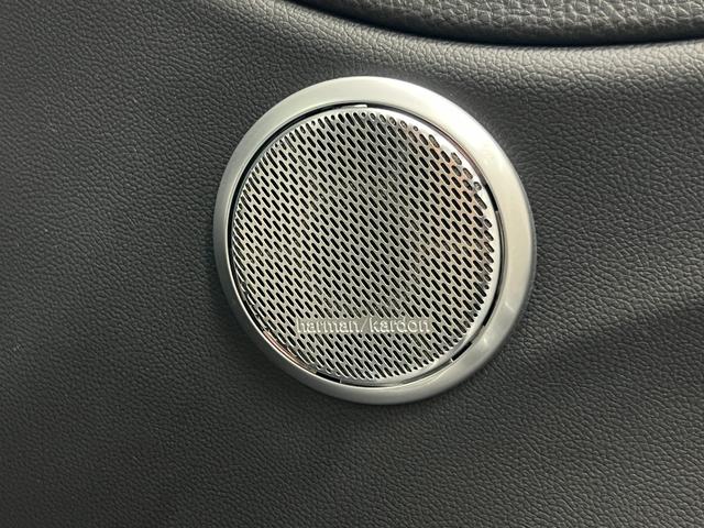 ジュリア ヴェローチェ　黒革　Ｈａｒｍａｎ＆Ｋａｒｄｏｎ　ＣａｒＰｌａｙ　Ｂカメラ　ＡＣＣ　ＡｐｐｌｅＣａｒＰｌａｙ＆ＡｎｄｒｏｉｄＡｕｔｏ　レーダークルーズ　衝突軽減　車線逸脱ＥＴＣ　純正１８ＡＷ　Ｐスタート　スマキー２個（47枚目）