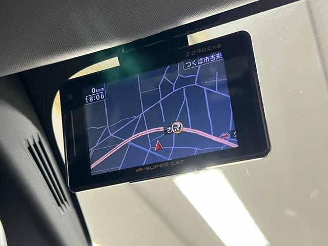 ジュリア ヴェローチェ　黒革　Ｈａｒｍａｎ＆Ｋａｒｄｏｎ　ＣａｒＰｌａｙ　Ｂカメラ　ＡＣＣ　ＡｐｐｌｅＣａｒＰｌａｙ＆ＡｎｄｒｏｉｄＡｕｔｏ　レーダークルーズ　衝突軽減　車線逸脱ＥＴＣ　純正１８ＡＷ　Ｐスタート　スマキー２個（48枚目）