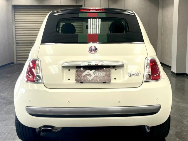 ５００Ｃ バイ　グッチ　１００台限定　正規輸入車　右ハンドル　Ｇｕｃｃｉストライプ入り電動キャンバストップ　パイオニアナビ　フルセグ　Ｂｌｕｅｔｏｏｔｈ　ＣＤ＆ＤＶＤ　バックカメラ　ＥＴＣ　キセノン　Ｇｕｃｃｉ専用装備（11枚目）