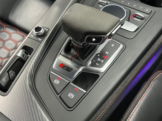 ＲＳ５ ベースグレード　セラミックブレーキ　ＲＳスポーツＥＸＴ　ＲＳデザインＰＫＧ　純正２０ＡＷ　マトリクスＬＥＤ　バーチャルＣＰ　Ｂ＆Ｏ　ファインナッパ革　林檎カープレイ　Ｂカメ　ＡＤＰクルーズ　ＥＴＣ２．０　禁煙　記録簿（32枚目）