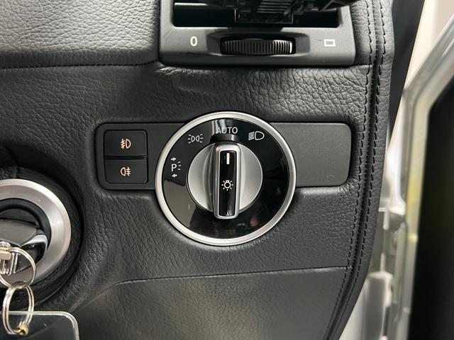 Ｇクラス Ｇ３５０　ブルーテック　ロング　ラグジュアリーＰＫＧ　距離無制限１年保証　ＳＲ　黒革　前後席ヒーター　ディストロニック＋　ＢＳＭ　純正ナビ　ＤＴＶ　ＢＴ＆ＵＳＢ　ＥＴＣ２．０　ＨＩＤオートライト＆ＬＥＤフォグ　純正１８ＡＷ（44枚目）