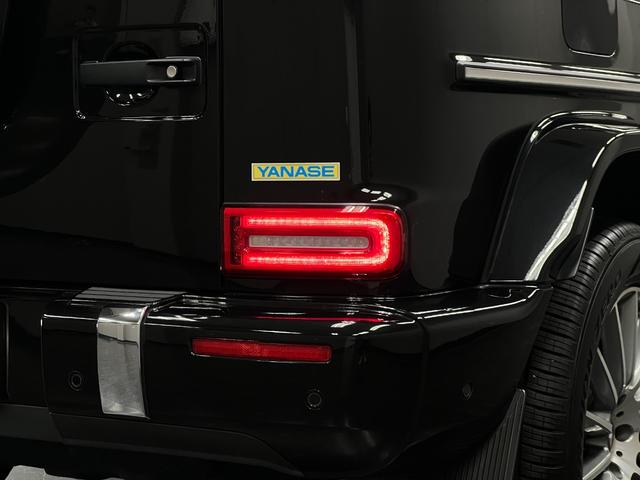 Ｇクラス Ｇ３５０ｄ　ＡＭＧライン　ラグジュアリー＆レーダーセーフティＰＫＧ　アダプティブダンピング　電動ステップ　マルチビームＬＥＤ　３６０カメラ　赤ステッチ黒革　純正ナビ　林檎カープレイ　ＤＴＶ　純正２０ＡＷ　２３年製ピレリ装着（19枚目）