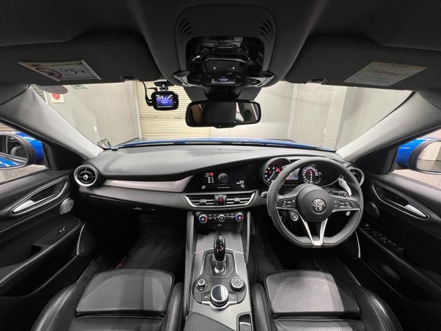 ジュリア ヴェローチェ　距離無制限１年保証　黒革　Ｓヒーター　林檎カープレイ＆アンドロイドオート　Ｈａｒｍａｎ＆Ｋａｒｄｏｎ　純正１８ＡＷ　レーダークルーズ　Ｂカメラ　衝突軽減＆車線保持＆死角補助　ソナー　純正ドラレコ　禁煙（23枚目）