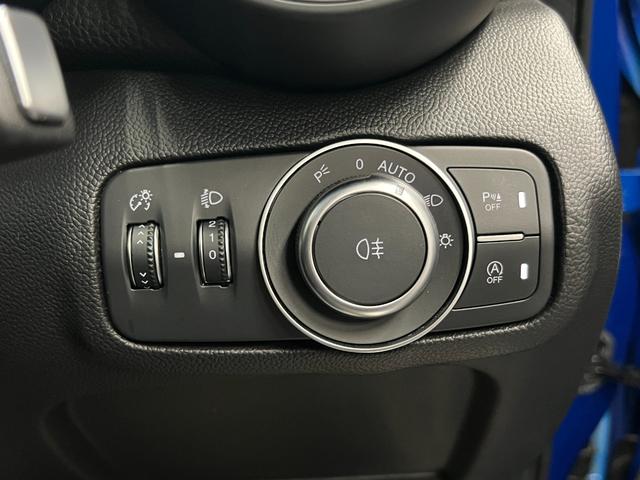 ジュリア ヴェローチェ　距離無制限１年保証　黒革　Ｓヒーター　林檎カープレイ＆アンドロイドオート　Ｈａｒｍａｎ＆Ｋａｒｄｏｎ　純正１８ＡＷ　レーダークルーズ　Ｂカメラ　衝突軽減＆車線保持＆死角補助　ソナー　純正ドラレコ　禁煙（46枚目）