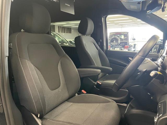 Vクラス V220d スポーツ 距離無制限1年保証 RSP LEDオートハイビーム 全方位カメラ 後席モニター 純正ナビ DTV Bluetooth キーレス ETC2.0 純正19AW 禁煙車 電動両側パワスラ 電動トランク(23枚目)