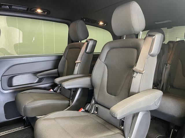 Vクラス V220d スポーツ 距離無制限1年保証 RSP LEDオートハイビーム 全方位カメラ 後席モニター 純正ナビ DTV Bluetooth キーレス ETC2.0 純正19AW 禁煙車 電動両側パワスラ 電動トランク(26枚目)