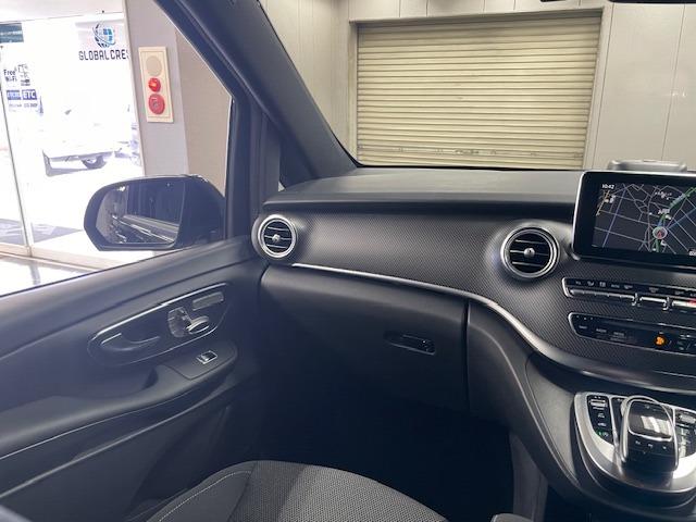 Vクラス V220d スポーツ 距離無制限1年保証 RSP LEDオートハイビーム 全方位カメラ 後席モニター 純正ナビ DTV Bluetooth キーレス ETC2.0 純正19AW 禁煙車 電動両側パワスラ 電動トランク(31枚目)