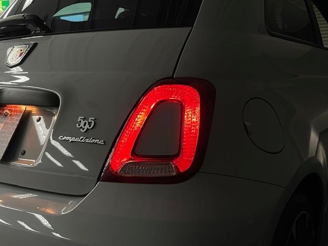アバルト595 コンペティツィオーネ 5MT 後期 右ハンドル 距離無制限1年保証 純正ディスプレイオーディオ Bluetooth Brembo赤キャリパー レコモン アルカンターラコンビシート 純正17AW ETC Rソナー 禁煙車(16枚目)