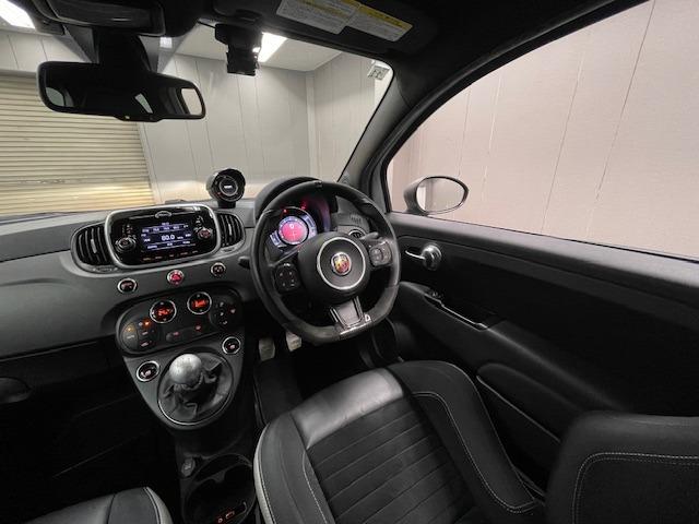 アバルト595 コンペティツィオーネ 5MT 後期 右ハンドル 距離無制限1年保証 純正ディスプレイオーディオ Bluetooth Brembo赤キャリパー レコモン アルカンターラコンビシート 純正17AW ETC Rソナー 禁煙車(22枚目)