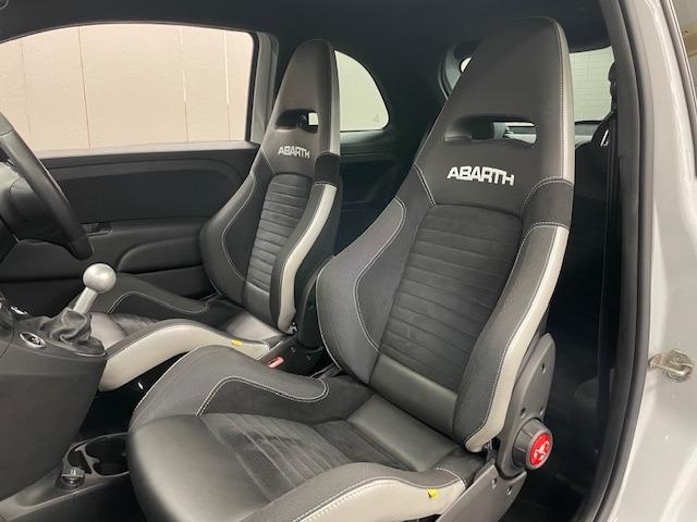 アバルト595 コンペティツィオーネ 5MT 後期 右ハンドル 距離無制限1年保証 純正ディスプレイオーディオ Bluetooth Brembo赤キャリパー レコモン アルカンターラコンビシート 純正17AW ETC Rソナー 禁煙車(25枚目)