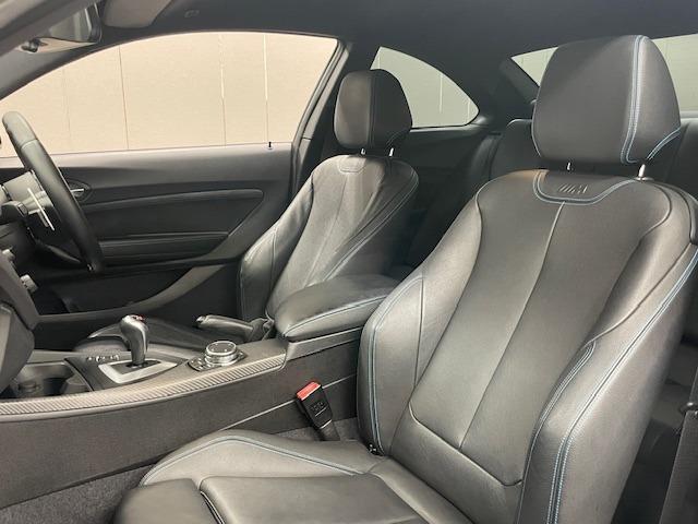 Ｍ２ ベースグレード　距離無制限１年保証　黒革　ｈａｒｍａｎ／ｋａｒｄｏｎ　インテリセーフ　純正１９ＡＷ　Ｍブルーキャリパー　純正ナビ　Ｂカメラ　パドルシフト　ＥＴＣ　クルコン　Ｓヒーター　ＰＵＳＨスタート　スマキー　禁煙（25枚目）