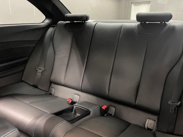 Ｍ２ ベースグレード　距離無制限１年保証　黒革　ｈａｒｍａｎ／ｋａｒｄｏｎ　インテリセーフ　純正１９ＡＷ　Ｍブルーキャリパー　純正ナビ　Ｂカメラ　パドルシフト　ＥＴＣ　クルコン　Ｓヒーター　ＰＵＳＨスタート　スマキー　禁煙（27枚目）