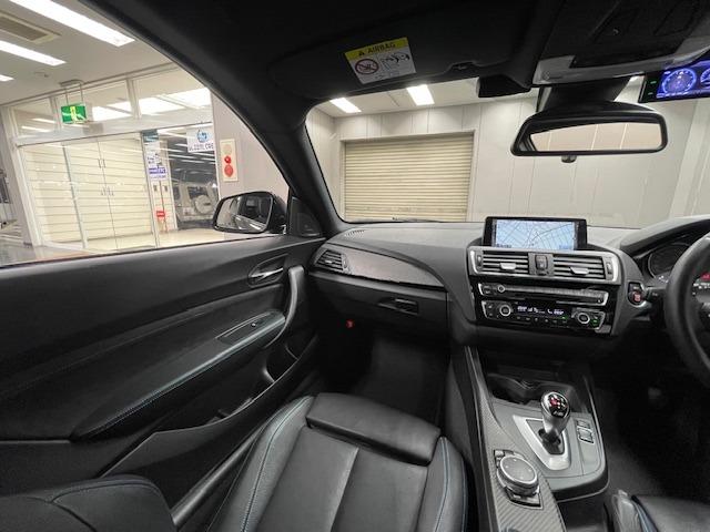 Ｍ２ ベースグレード　距離無制限１年保証　黒革　ｈａｒｍａｎ／ｋａｒｄｏｎ　インテリセーフ　純正１９ＡＷ　Ｍブルーキャリパー　純正ナビ　Ｂカメラ　パドルシフト　ＥＴＣ　クルコン　Ｓヒーター　ＰＵＳＨスタート　スマキー　禁煙（30枚目）