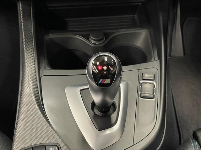 Ｍ２ ベースグレード　距離無制限１年保証　黒革　ｈａｒｍａｎ／ｋａｒｄｏｎ　インテリセーフ　純正１９ＡＷ　Ｍブルーキャリパー　純正ナビ　Ｂカメラ　パドルシフト　ＥＴＣ　クルコン　Ｓヒーター　ＰＵＳＨスタート　スマキー　禁煙（32枚目）
