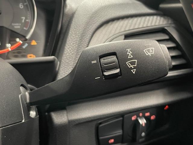 Ｍ２ ベースグレード　距離無制限１年保証　黒革　ｈａｒｍａｎ／ｋａｒｄｏｎ　インテリセーフ　純正１９ＡＷ　Ｍブルーキャリパー　純正ナビ　Ｂカメラ　パドルシフト　ＥＴＣ　クルコン　Ｓヒーター　ＰＵＳＨスタート　スマキー　禁煙（43枚目）