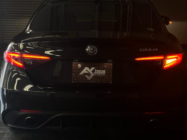 ジュリア ヴェローチェ　距離無制限１年保証　赤革　シートヒーター　林檎カープレイ＆アンドロイドオート　Ｈａｒｍａｎ＆Ｋａｒｄｏｎ　純正１９インチ　レーダークルーズ　Ｂカメラ　衝突軽減＆車線保持＆死角補助　前後ソナー　禁煙（18枚目）