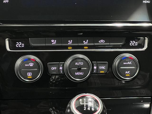 ゴルフＧＴＩ ベースグレード　６ＭＴ　距離無制限１年保証　ユーザー様直接買取車　ＣａｒＰｌａｙ対応ＤｉｓＰｒｏナビ　Ｂカメラ　衝突軽減　車線保持　ＡＣＣ　ＬＥＤオートライト　ＥＴＣ　純正１７ＡＷ　禁煙車　記録簿（31枚目）