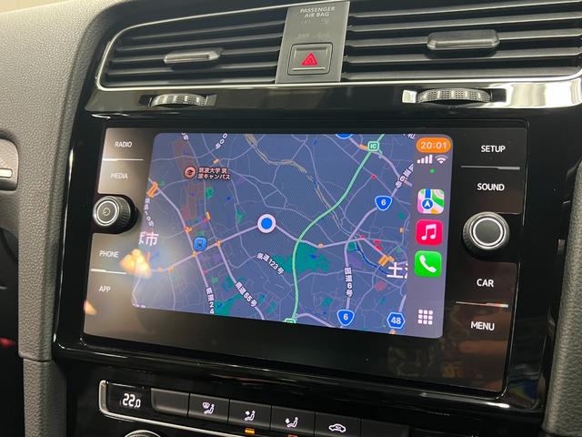 ゴルフＧＴＩ ベースグレード　６ＭＴ　距離無制限１年保証　ユーザー様直接買取車　ＣａｒＰｌａｙ対応ＤｉｓＰｒｏナビ　Ｂカメラ　衝突軽減　車線保持　ＡＣＣ　ＬＥＤオートライト　ＥＴＣ　純正１７ＡＷ　禁煙車　記録簿（43枚目）