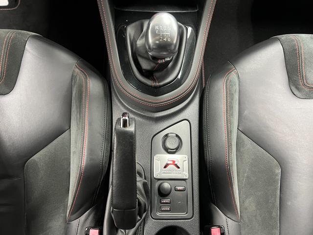 ＲＣＺ Ｒ　１５０台限定生産　６ＭＴ　左Ｈ　専用バケットシート＆１９ＡＷ＆リアスポ　２３年製造ミシュラン／ＰＳ４Ｓ装着　２ＤＩＮナビ　２０２３年地図　地デジ　ＢＴ＆ＵＳＢ　ＥＴＣ２．０　ＨＩＤ　禁煙　記録簿（45枚目）