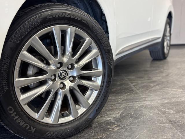 ハリアー プレミアム　アドバンスドパッケージ　ユーザー様直接買取車　距離無制限１年保証　純正ＳＤナビ　フルセグ　Ｂｌｕｅｔｏｏｔｈ　全方位カメラ　ＪＢＬサウンド　黒革　シートヒーター　衝突被害軽減　レーンアシスト　ＡＣＣ　前後ソナー　電動トランク（9枚目）