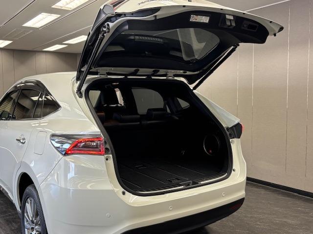 ハリアー プレミアム　アドバンスドパッケージ　ユーザー様直接買取車　距離無制限１年保証　純正ＳＤナビ　フルセグ　Ｂｌｕｅｔｏｏｔｈ　全方位カメラ　ＪＢＬサウンド　黒革　シートヒーター　衝突被害軽減　レーンアシスト　ＡＣＣ　前後ソナー　電動トランク（15枚目）