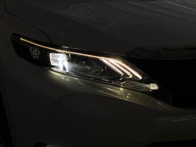 ハリアー プレミアム　アドバンスドパッケージ　ユーザー様直接買取車　距離無制限１年保証　純正ＳＤナビ　フルセグ　Ｂｌｕｅｔｏｏｔｈ　全方位カメラ　ＪＢＬサウンド　黒革　シートヒーター　衝突被害軽減　レーンアシスト　ＡＣＣ　前後ソナー　電動トランク（17枚目）