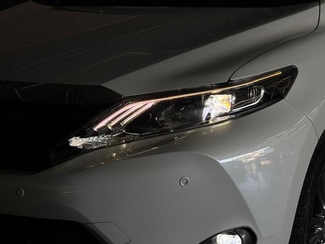 ハリアー プレミアム　アドバンスドパッケージ　ユーザー様直接買取車　距離無制限１年保証　純正ＳＤナビ　フルセグ　Ｂｌｕｅｔｏｏｔｈ　全方位カメラ　ＪＢＬサウンド　黒革　シートヒーター　衝突被害軽減　レーンアシスト　ＡＣＣ　前後ソナー　電動トランク（18枚目）