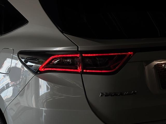 ハリアー プレミアム　アドバンスドパッケージ　ユーザー様直接買取車　距離無制限１年保証　純正ＳＤナビ　フルセグ　Ｂｌｕｅｔｏｏｔｈ　全方位カメラ　ＪＢＬサウンド　黒革　シートヒーター　衝突被害軽減　レーンアシスト　ＡＣＣ　前後ソナー　電動トランク（19枚目）