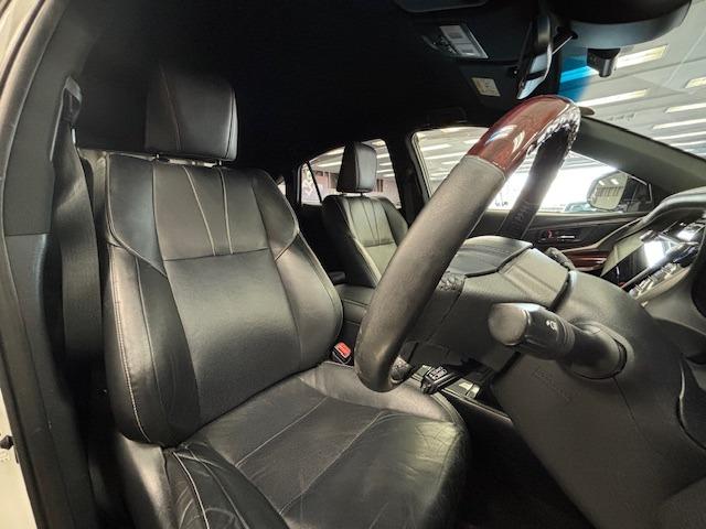 ハリアー プレミアム　アドバンスドパッケージ　ユーザー様直接買取車　距離無制限１年保証　純正ＳＤナビ　フルセグ　Ｂｌｕｅｔｏｏｔｈ　全方位カメラ　ＪＢＬサウンド　黒革　シートヒーター　衝突被害軽減　レーンアシスト　ＡＣＣ　前後ソナー　電動トランク（21枚目）