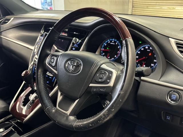 ハリアー プレミアム　アドバンスドパッケージ　ユーザー様直接買取車　距離無制限１年保証　純正ＳＤナビ　フルセグ　Ｂｌｕｅｔｏｏｔｈ　全方位カメラ　ＪＢＬサウンド　黒革　シートヒーター　衝突被害軽減　レーンアシスト　ＡＣＣ　前後ソナー　電動トランク（38枚目）