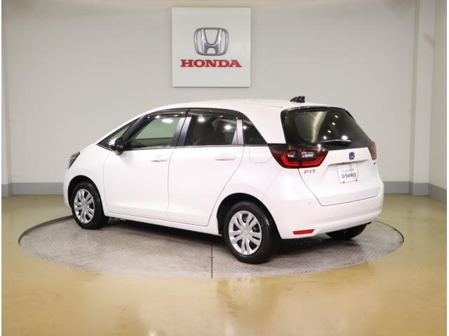 フィット e:HEVホーム 前後誤発進抑制機能 クリソナ 助手席エアバッグ 運転席エアバッグ シートヒーター アイドリングストップ LEDライト USB接続 バックカメラ ABS サイドエアバッグ フルセグTV(5枚目)