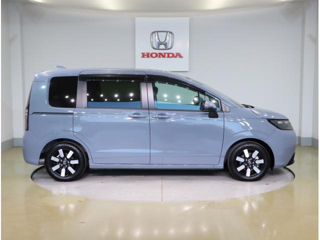 フリード エアーＥＸ　バックモニター　盗難防止システム　ＤＶＤ　両側パワースライドドア　横滑り防止装置　クルコン　フルセグ　ＥＴＣ車載器　オートエアコン　シートヒーター　ＬＥＤヘッドライト　３列シート　ＵＳＢ（8枚目）