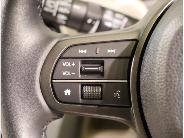 フリード エアーＥＸ　バックモニター　盗難防止システム　ＤＶＤ　両側パワースライドドア　横滑り防止装置　クルコン　フルセグ　ＥＴＣ車載器　オートエアコン　シートヒーター　ＬＥＤヘッドライト　３列シート　ＵＳＢ（32枚目）